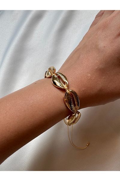 Petra Jeweils Cowrie Shell Gold Bracelet