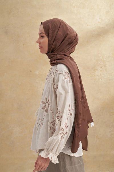ARMANDA Bitter Brown Baroque Pattern Shawl 3357