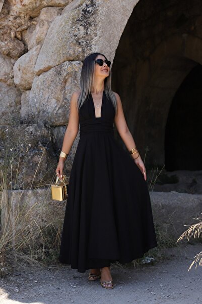 bytugcekaya Μαύρο λινό φόρεμα με λεπτομέρεια πλάτης