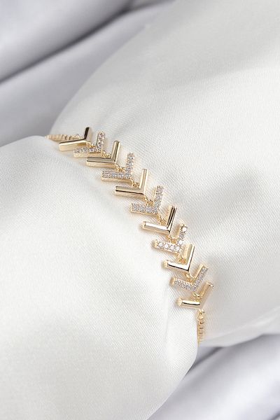MÇ Plus Brass Zircon Stone Row Arrow Model Gold Color Elevator Women's Bracelet