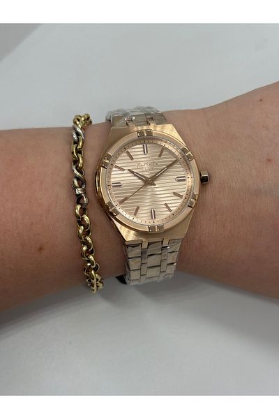 JG. Polo Club Jg.Polo Club Gold Colored Brand Model Steel Does Not Change Color Women's Watch