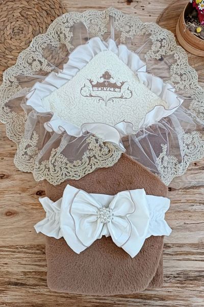 shopwave Newborn Wool Wool Fabric Crown Embroidered Guipure Veil Bow Prism Stone Unisex Swaddle Baby Blanket