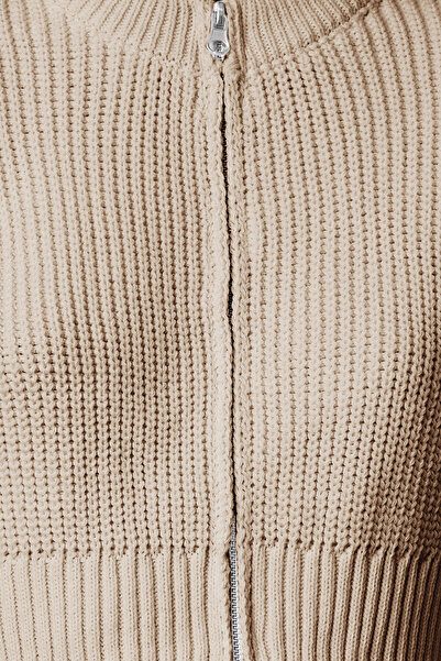 Trendyol Collection Stone Crop Wadding Zipper Detailed Knitwear Cardigan Twoaw25Hi00020