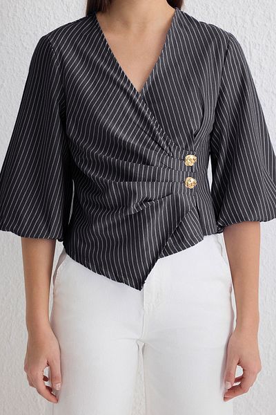 Trendyol Collection Μαύρη ριγέ υφασμένη μπλούζα διπλό στήθος TWOSS25BZ00170