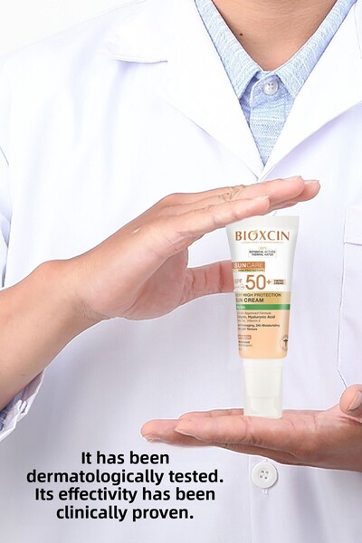 Bioxcin Îngrijire solară cu protecție foarte ridicată pentru ten gras