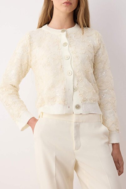 Trendyol Collection Ecru krajkou zdobený měkký pletený kardigan TWOAW26HI00024