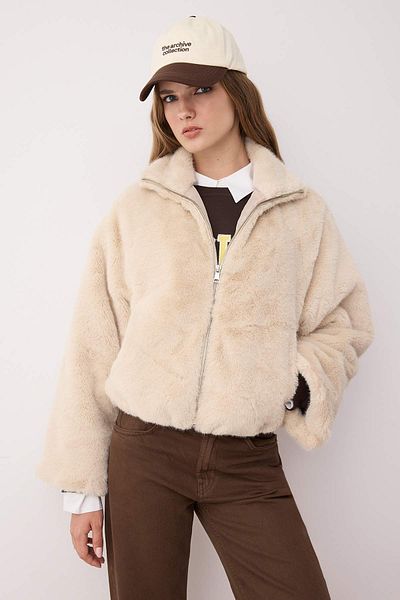 Trendyol Collection Ecru Oversize Pattern Sleeves Wide Fur Coat Twoaw26Mo00022