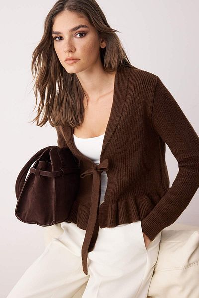 Trendyol Collection Brown Crop V-Neck Soft Textured Flounced Knitwear Cardigan Twoaw26Hi00042