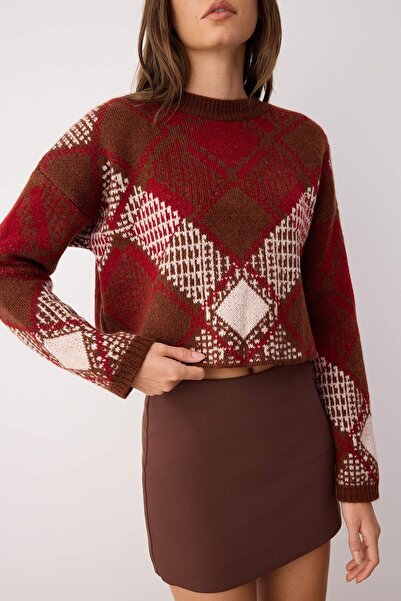 Trendyol Collection Brown Wide Fit Crop Argyle Knitwear Sweater Twoaw24Kz01126