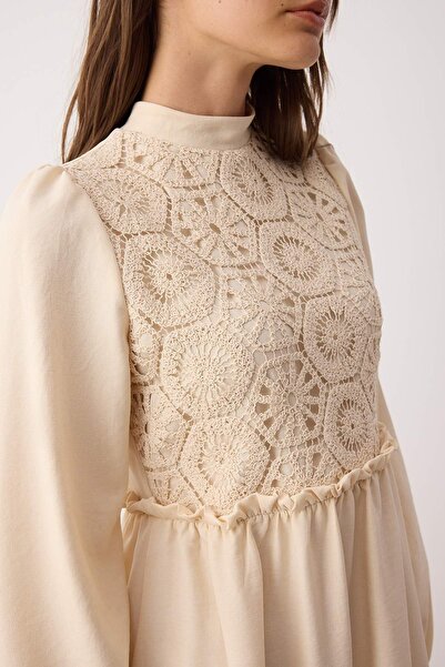 Trendyol Modest Πέτρινο υφαντό φόρεμα με λεπτομέρεια γκιπούρ/φιστό TCTAW24EB00110