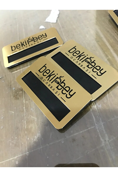 anonim Ecuson metalic cu nume imprimat și ac - 5 bucăți