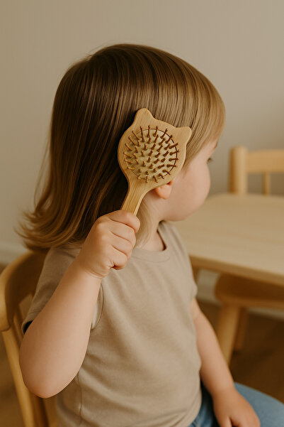 White Swan Küçük Boy Kedi Şekilli Bambu Tarak