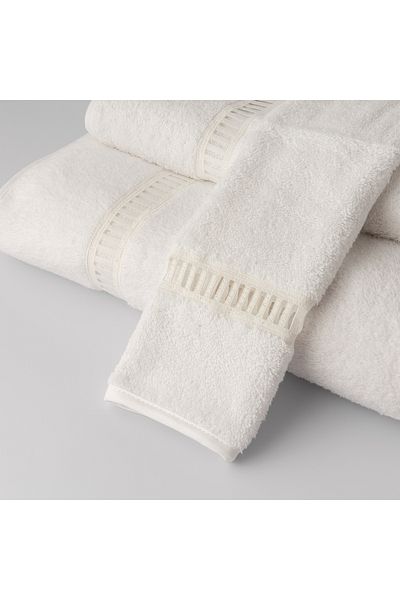 Gül Güler Lacy Hand Towel Kolber