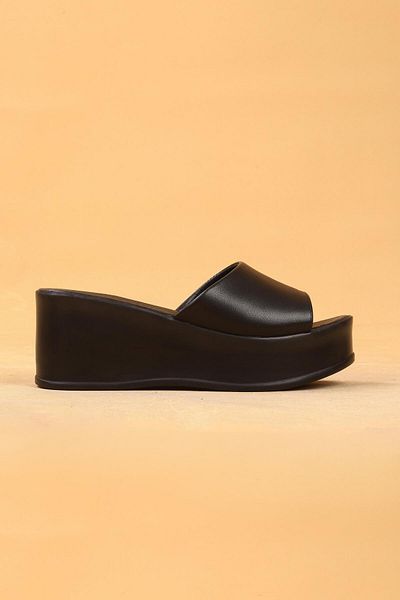 layki Senica Black Colored High Sole Luxury Slippers