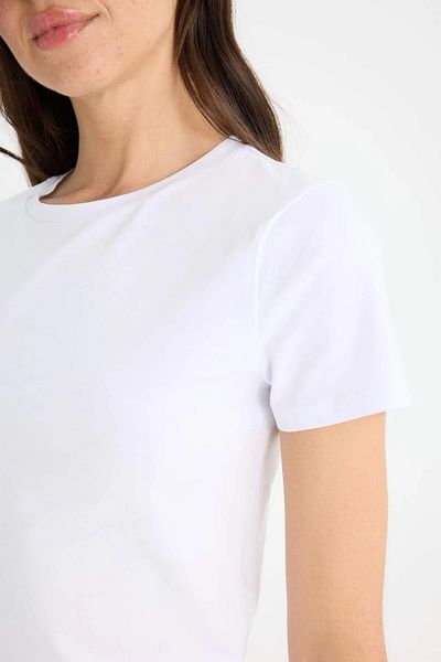 TRIKO TIME COLLECTION Women's White Crew Neck Crop Blouse Tt00Uk034