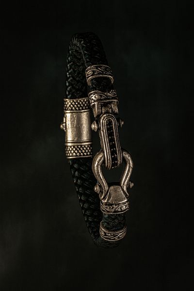 OSMANLI GÜMÜŞ Silver Detailed Black Men's Bracelet with Anchor Lock – Braided Leather Design, Ethnic Texture