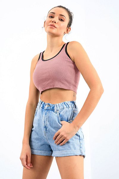 TOMMY LIFE Tricou Crop Top pentru femei Powder Basic, cu mâneci zero, cu decolteu în U - 97162