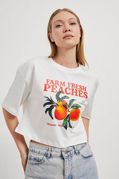Arma Life Women's Peach Print Crew Neck Loose White T-Shirt