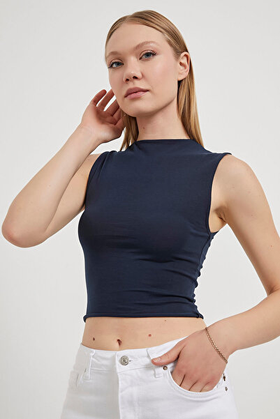 Arma Life Women's Sleeveless Summer Crew Neck Navy Crop Body