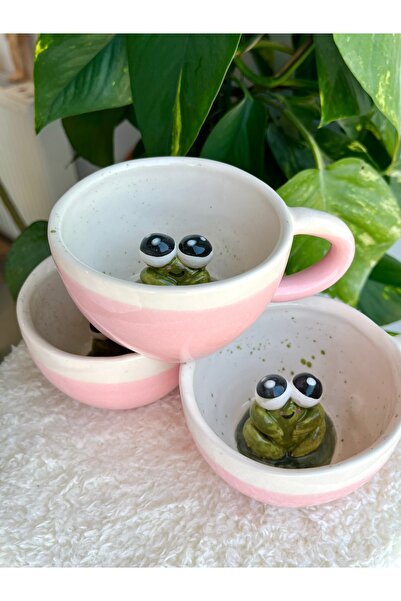 visera Pink Mug with Frog Figure as a Gift