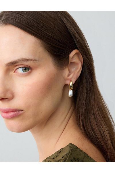 Jimmy Key White Pearl Drop Figured Earrings
