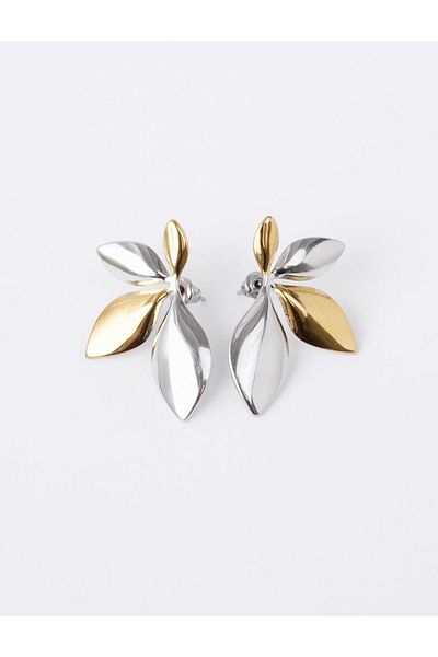 Jimmy Key Silver Color Leaf Form Shiny Earrings