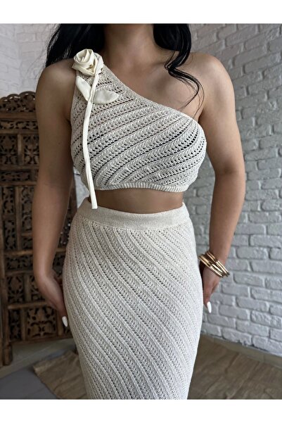 moneta boutique Kadın Omzu Gül Detaylı Simli Triko Takım