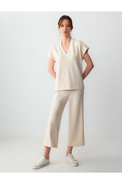 Jimmy Key Light Beige Relaxed Fit High Waist Wide Leg Short Knitted Trousers