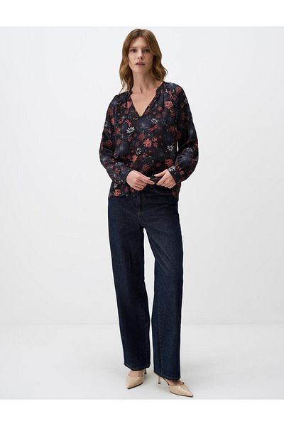 Jimmy Key Bluză albastru bleumarin cu decolteu în V cu model floral, cu croiala relaxată