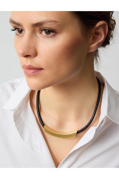 Jimmy Key Black Wooden Detailed Adjustable Necklace