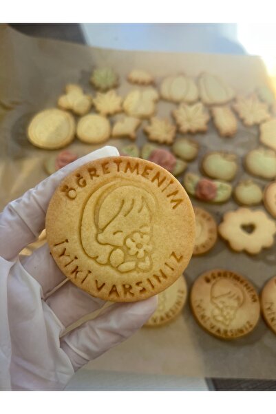 Neşvü Nema Öğretmenler Günü Öğretmenim Iyiki Varsınız Kız Çocuk Kurabiye Kalıbı