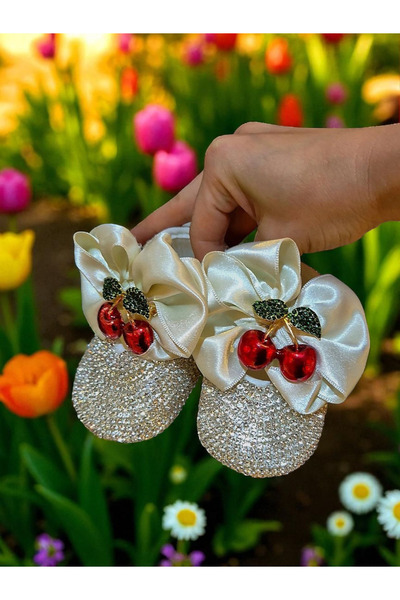 Şeker Tadında Tasarımlar أحذية هدية للفتيات الصغيرات مصنوعة من الحجر مع تفاصي...