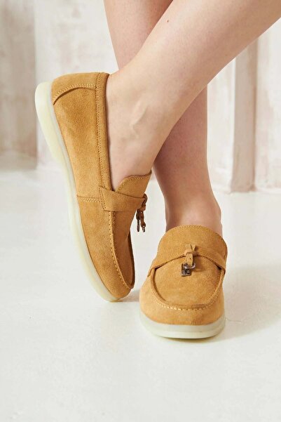 Pegia Жіночі туфлі з натуральної замші на пряжці 700911