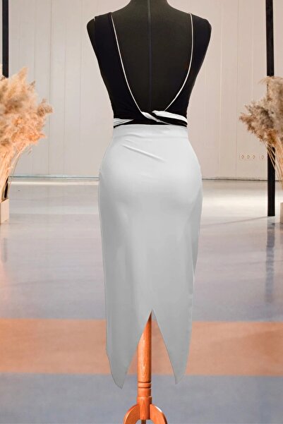 Due Stelle White Cross Cut Asymmetrical Pencil Skirt