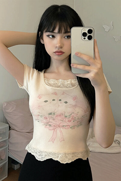 Karakedi Kawaii Cats White Lace Detailed Short Sleeve Blouse