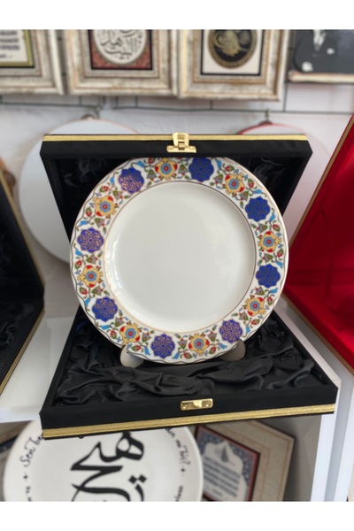 Çorlu Kaligrafi Merkezi Kadife kutulu isim yazılır çini tabak 1