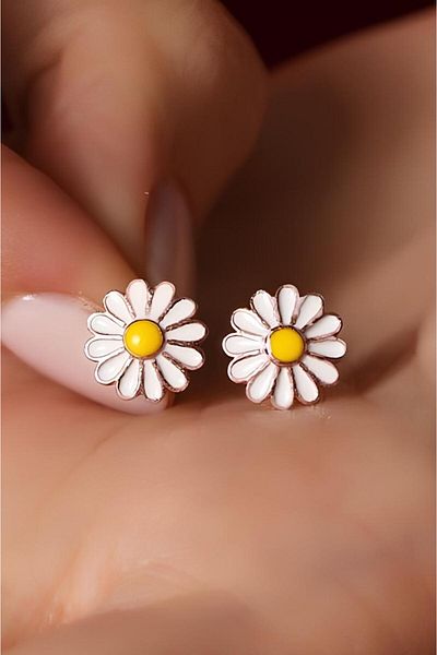 Takı Dükkanı Gold Yellow Color Enamel Women's Daisy Earrings with Clip Bbe02