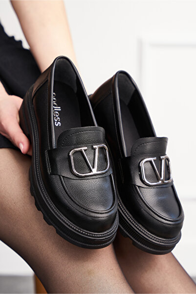 Nstil Черни мокасини - V катарама, дебел ток и мокасини с овални пръсти 7455