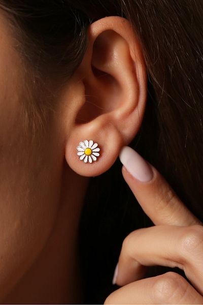 Takı Dükkanı Gold Yellow Color Enamel Women's Daisy Earrings with Clip Bbe02