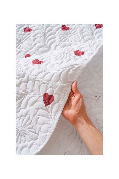 Faiend Microfabric |   Digital Printed |   Double Bed Cover Set |   Gift