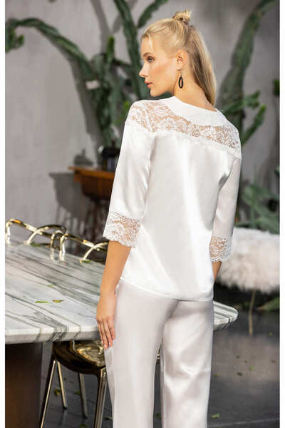 Laperissa Women's White Satin Buttoned Pajama Set with Lace Detail, Stylish and Comfortable 2-Piece Set
