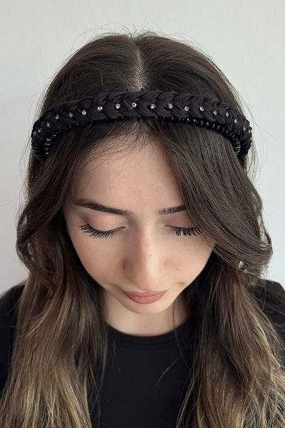TAKIŞTIR تاج مشط بتفاصيل حجرية باللون الأسود