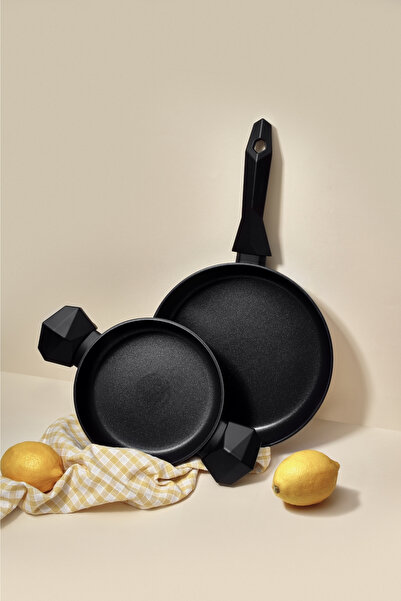 Gigilli Gal Pan and Pot Set (Black)