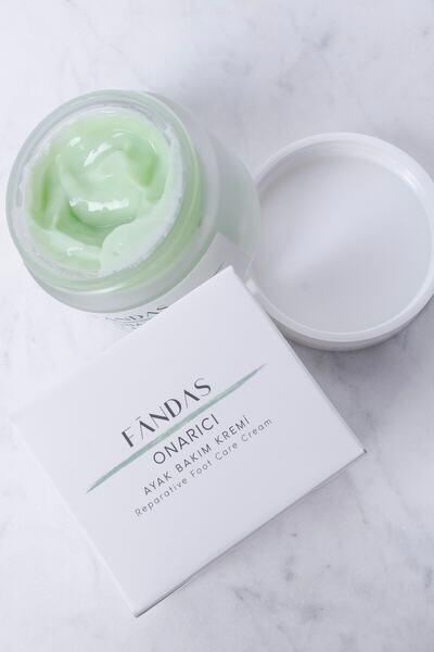 FANDAS Onarıcı Çatlak Önleyici Günlük Nemlendirici Etkili Ayak Bakım Kremi - 50ml