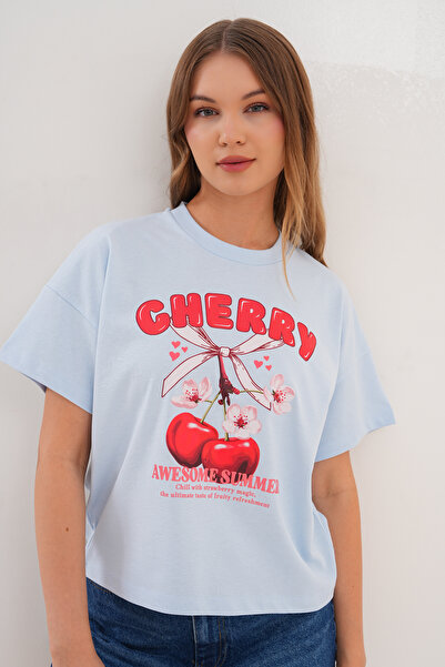 Basics&More Γυναικείο μπλουζάκι μπλε oversized Cherry Awesome Summer με τύπωμα