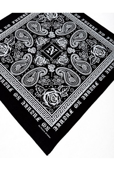 No Future Roses Paisley Bandana Model: Nf0565Sy