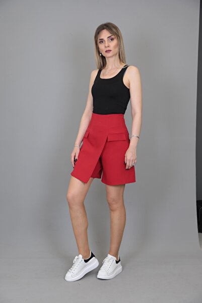 ÖNDER ÖZSOY Etekli Şort-Kırmızı