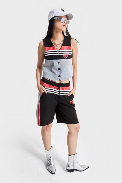 its basic Women's Red Color Fabric Denim Fragmented Front Button Zero Sleeve Design Denim Vest