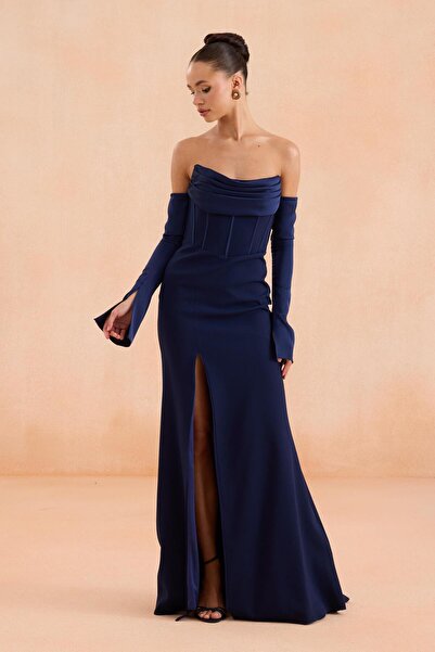 Carmen Lacivert Eldivenli Yırtmaçlı Krep Abiye Elbise