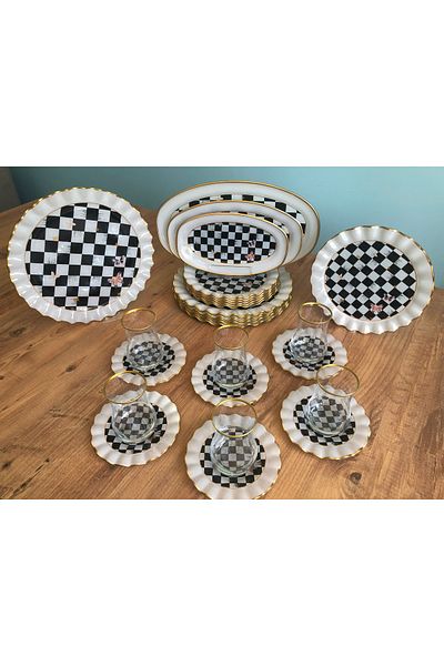 B&M Checkered Patterned Curved 27 Piece Breakfast Set